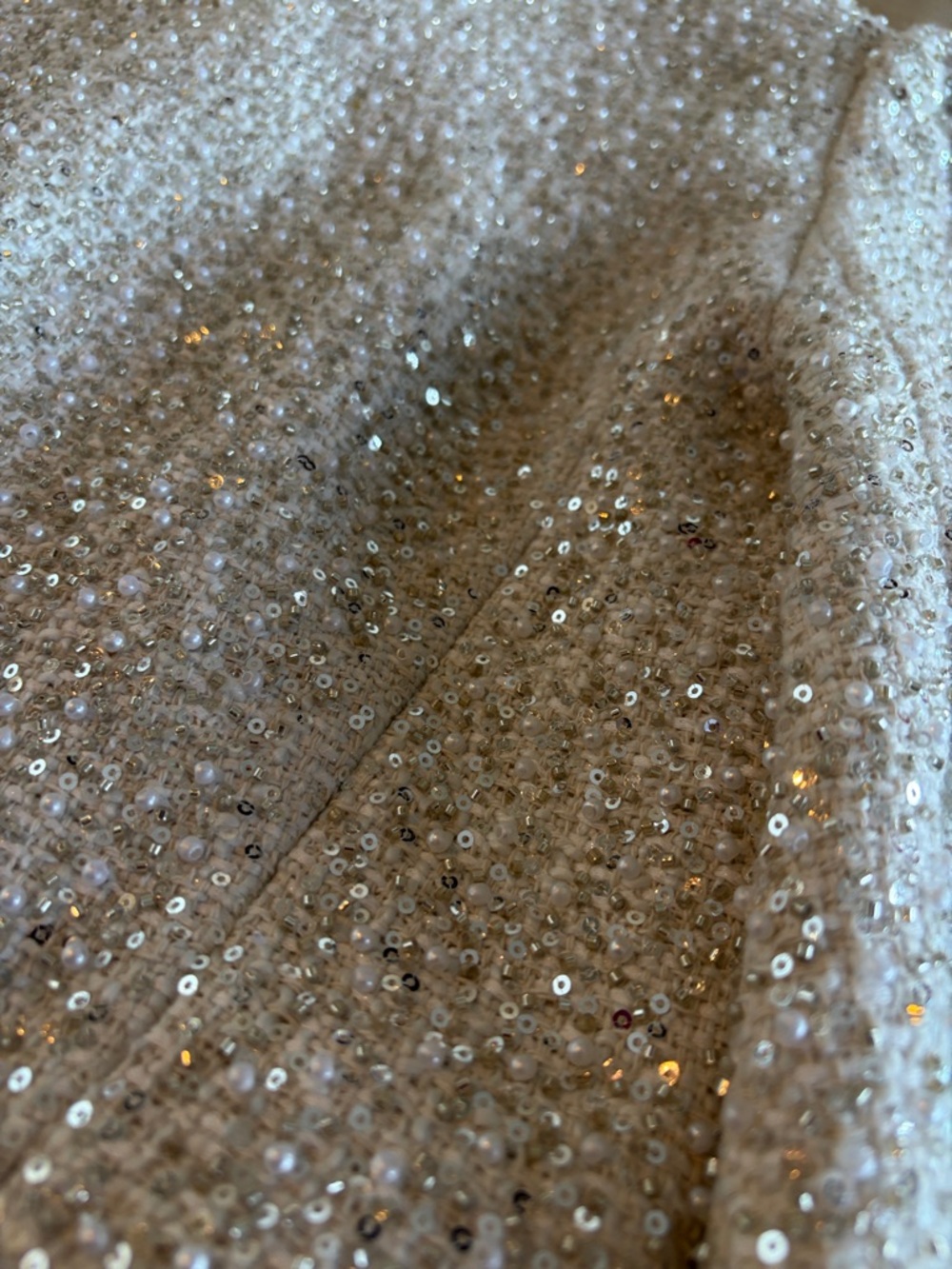 Alice + Olivia
Ilaria Sequin & Bead
Embellished Crop - Picture 6 of 16